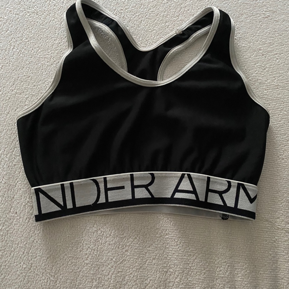 Under armpit sports bra